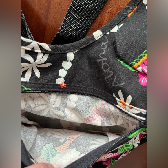 Local Design Black Floral Crossbody Bag with multiple pockets - Picture 7 of 11